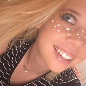 Meet your Posher, Sydnie